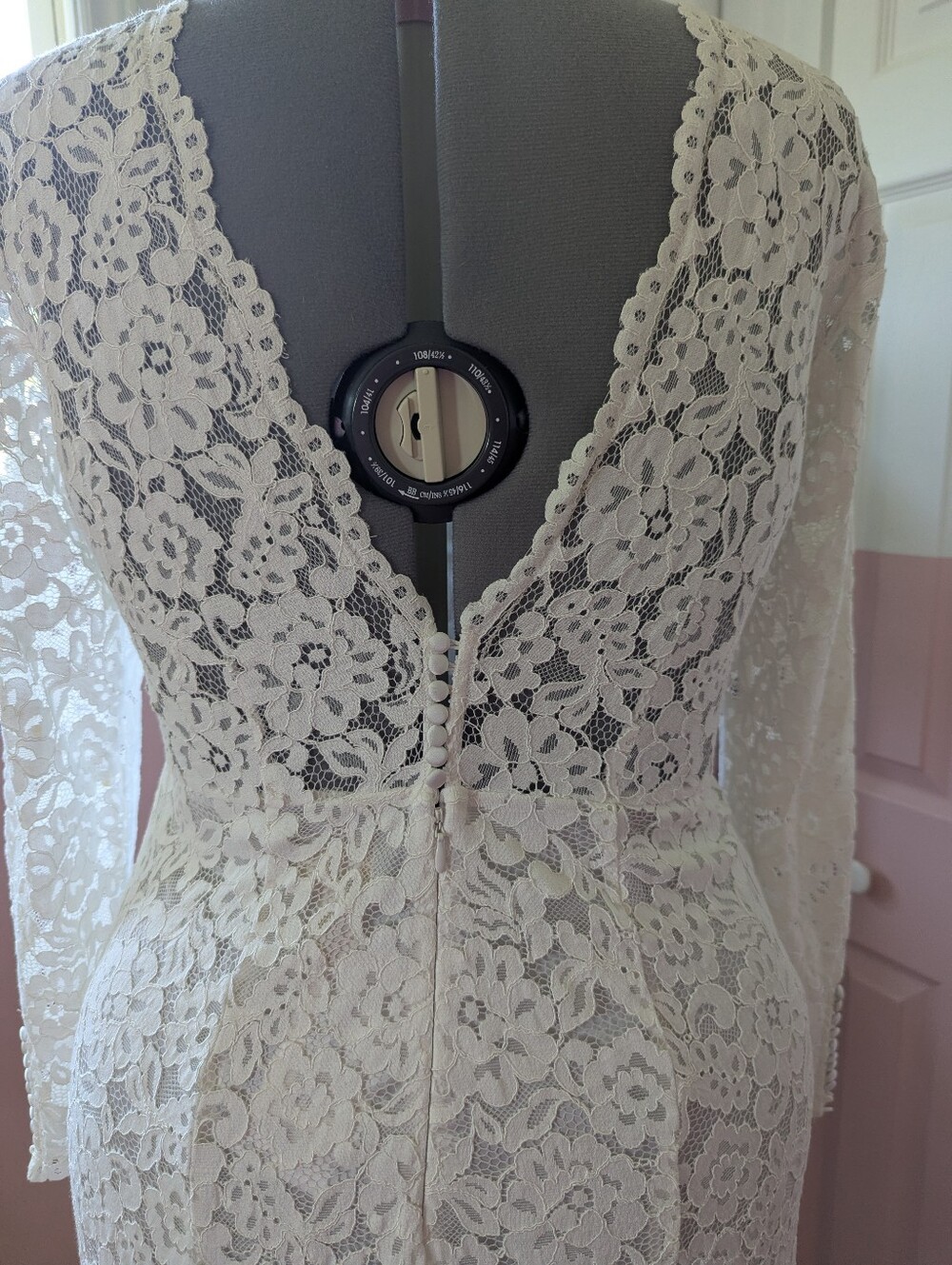 White Lace Long-Sleeve Wedding Dress - Picture 6 of 9